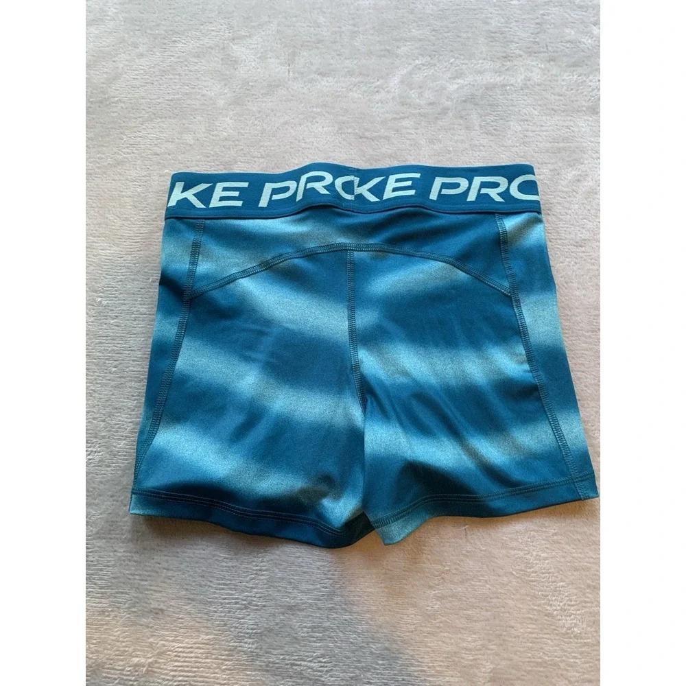 NWT Nike Pro Women's 3 inch Striped Blue Shorts Size Medium 3